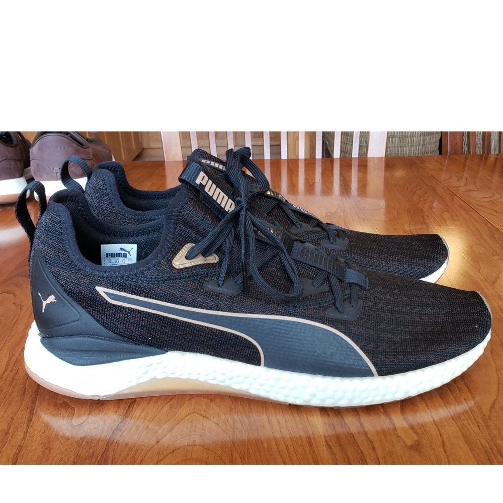 Puma tennis shoes